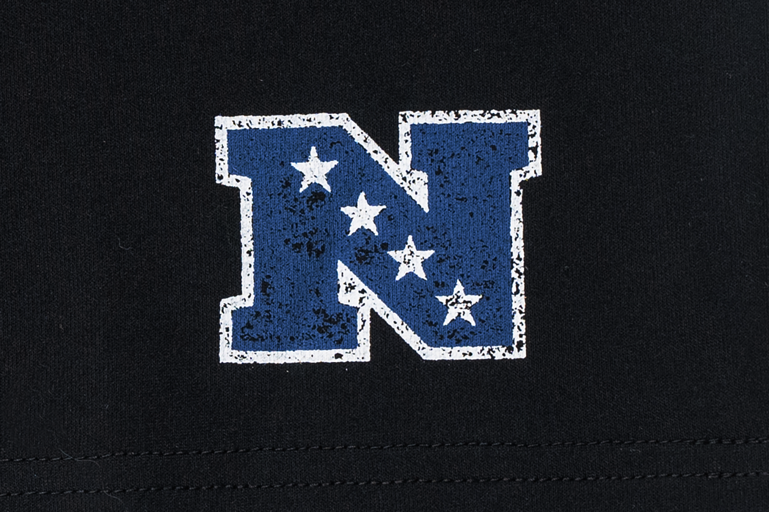 New Era San Francisco 49ers NFL Helmet Graphic Black Short Sleeve T-Shirt