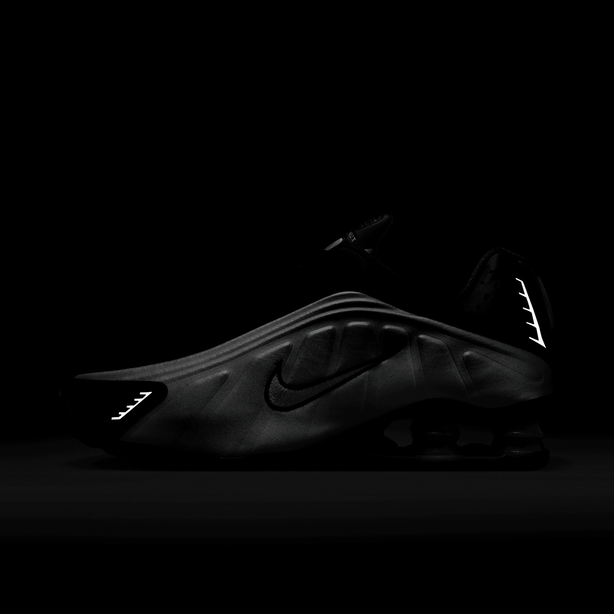 Nike Women's Shox R4 Shoes