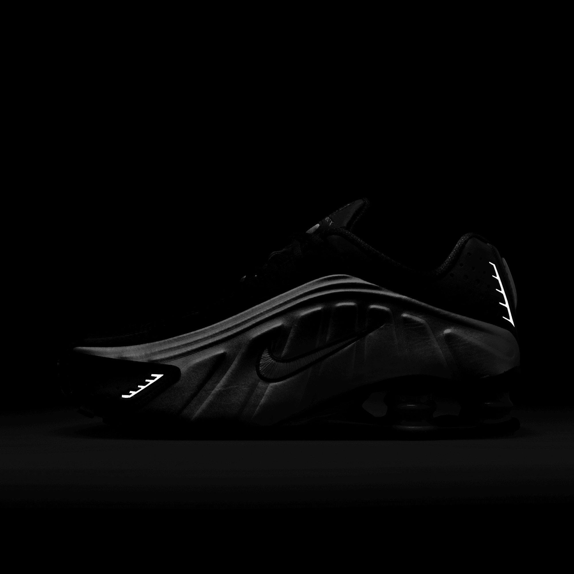 Nike Women's Shox R4 Shoes