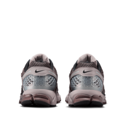 Nike Men's Zoom Vomero 5 Shoes