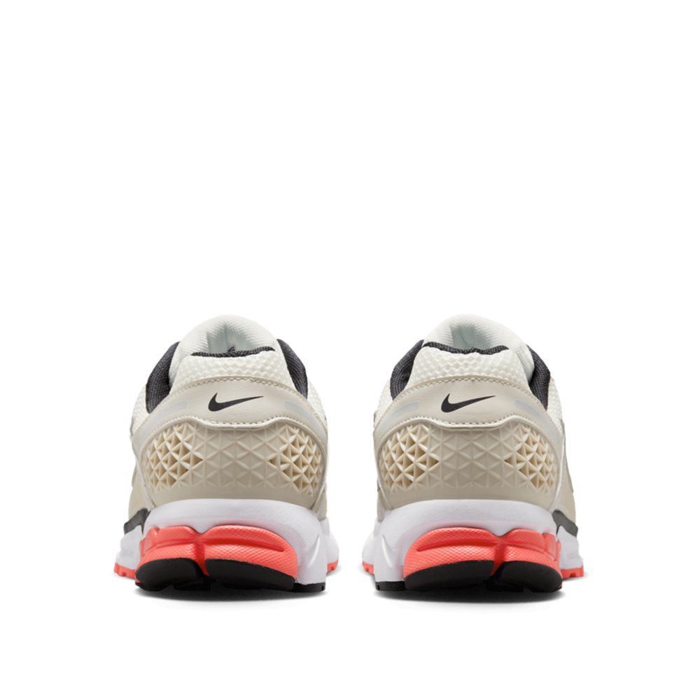 Nike Men's Zoom Vomero 5 Shoes