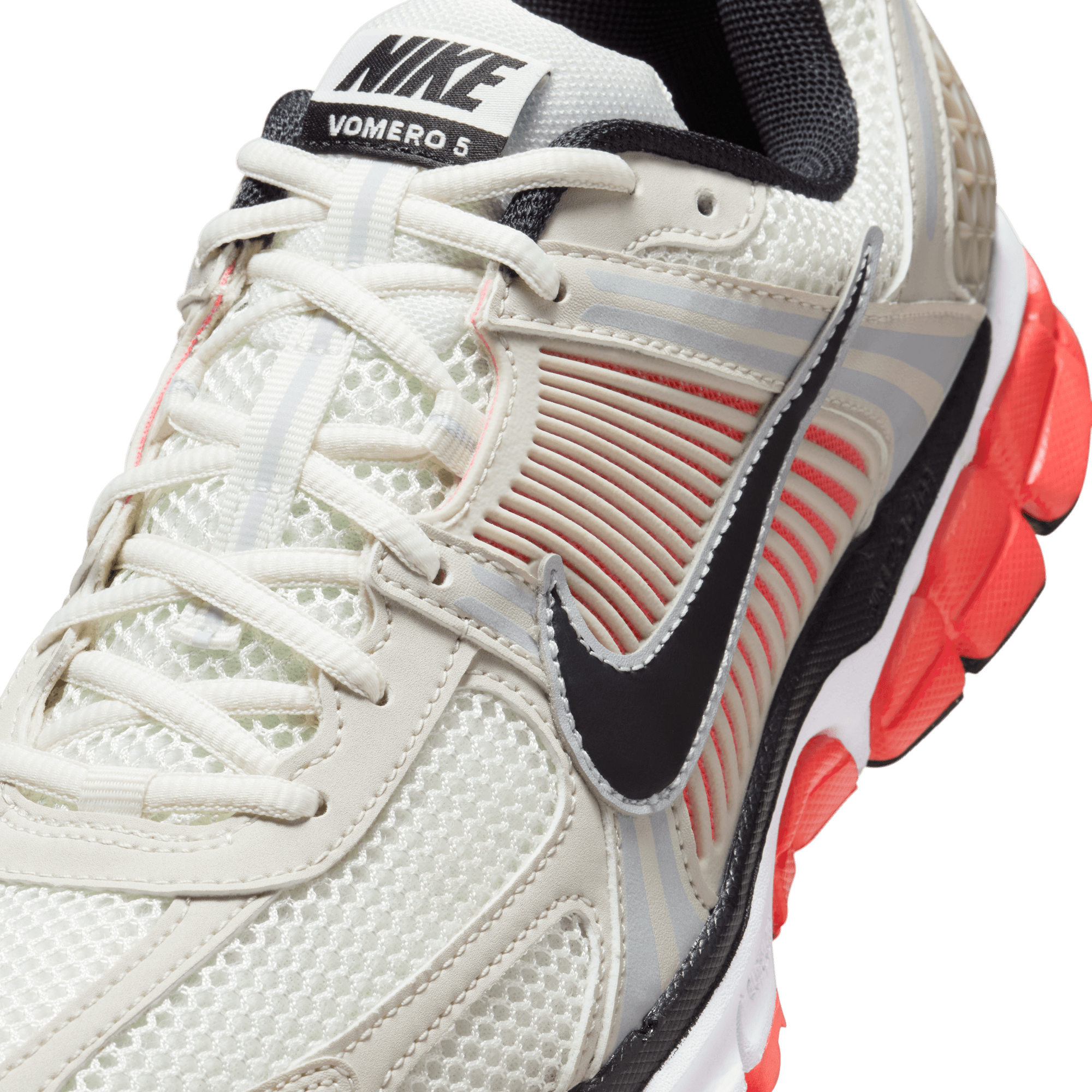 Nike Men's Zoom Vomero 5 Shoes