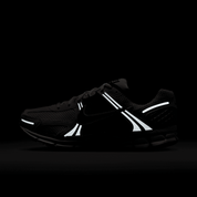 Nike Men's Zoom Vomero 5 Shoes