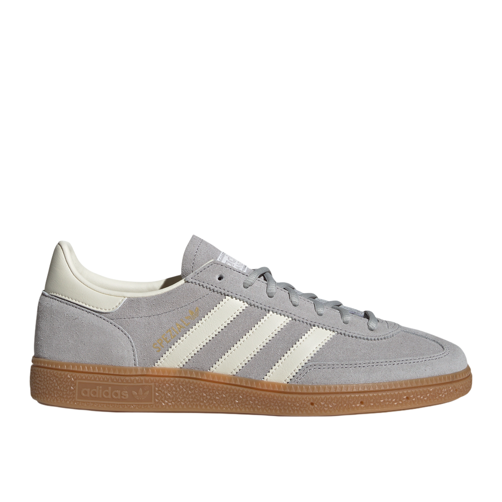 IF7086_1_FOOTWEAR_Photography_SideLateralCenterView_whitecopy.png