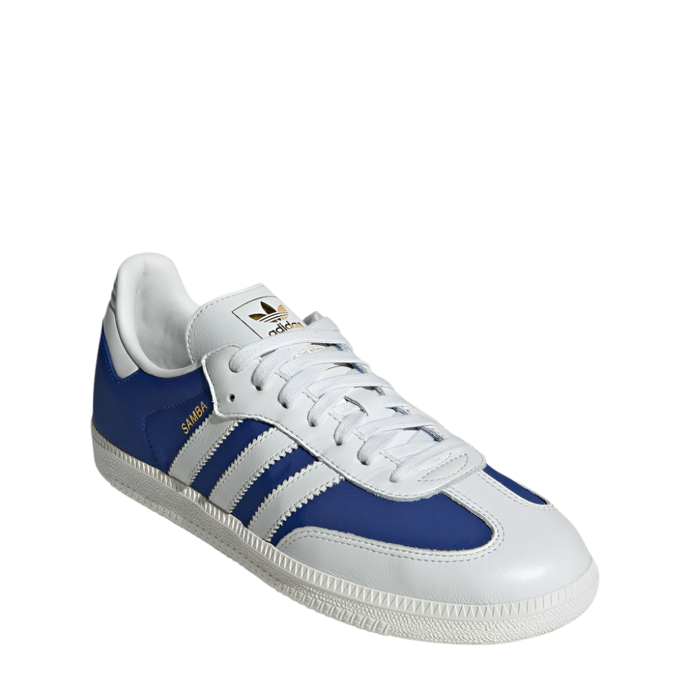 JI3203_6_FOOTWEAR_Photography_FrontLateralTopView_whitecopy.png