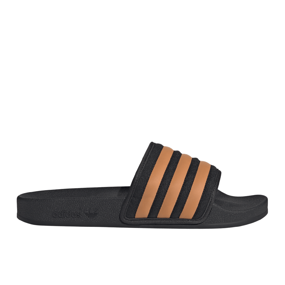 JR3626_1_FOOTWEAR_Photography_SideLateralCenterView_whitecopy.png