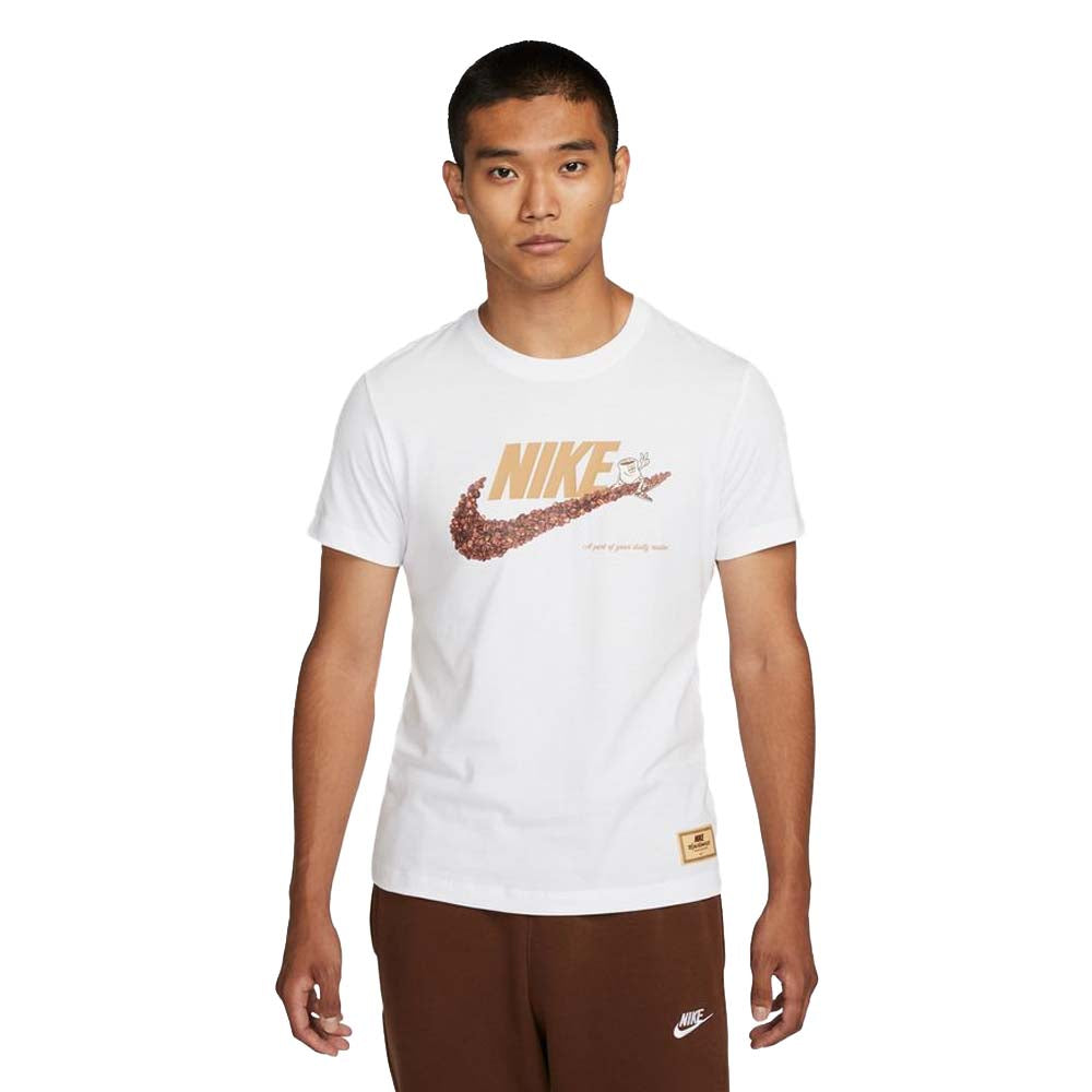 het is mooi veteraan een paar Nike Men's Sportswear T-Shirt White Brown - urbanAthletics