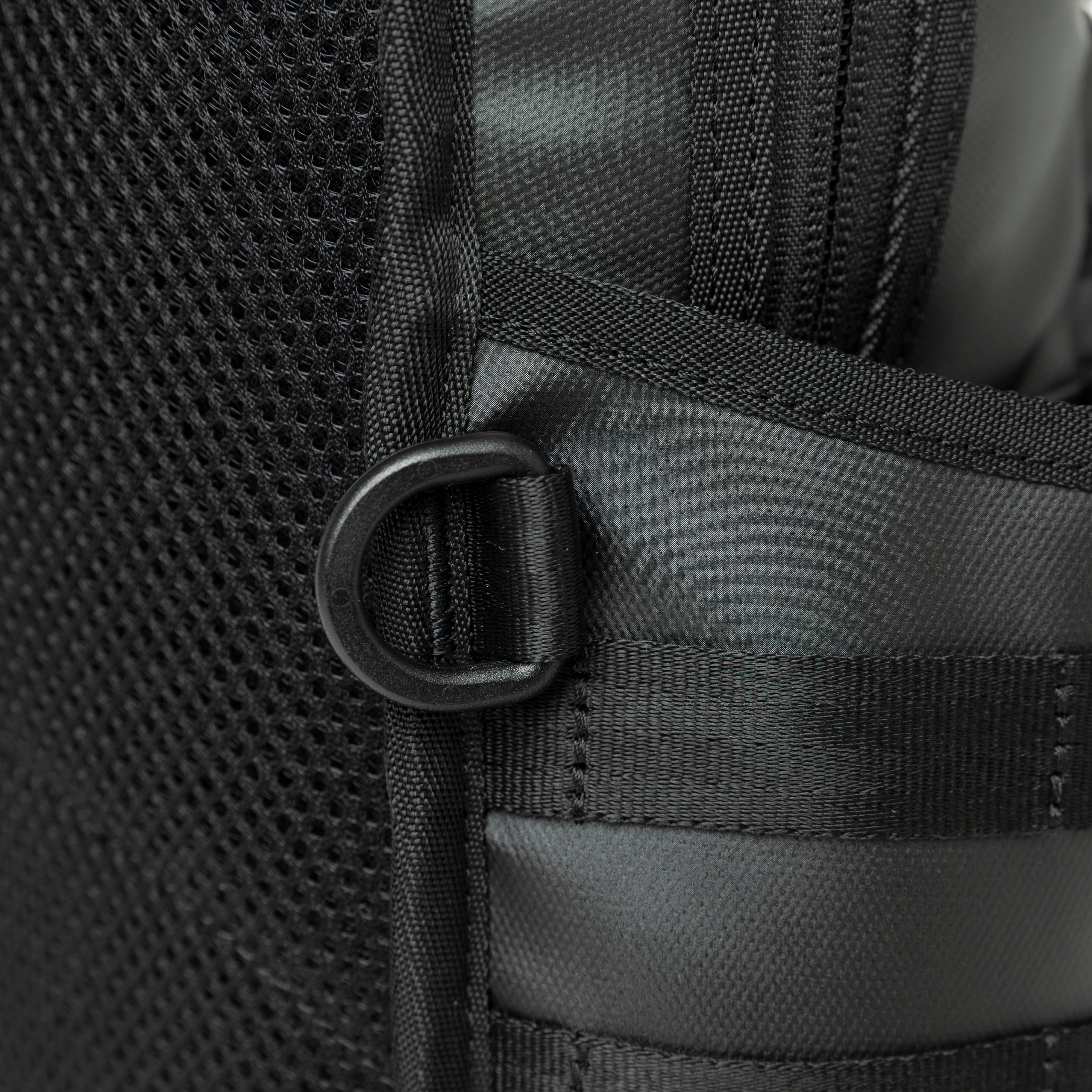 New Era Sling Body Bag 12L TPU Black