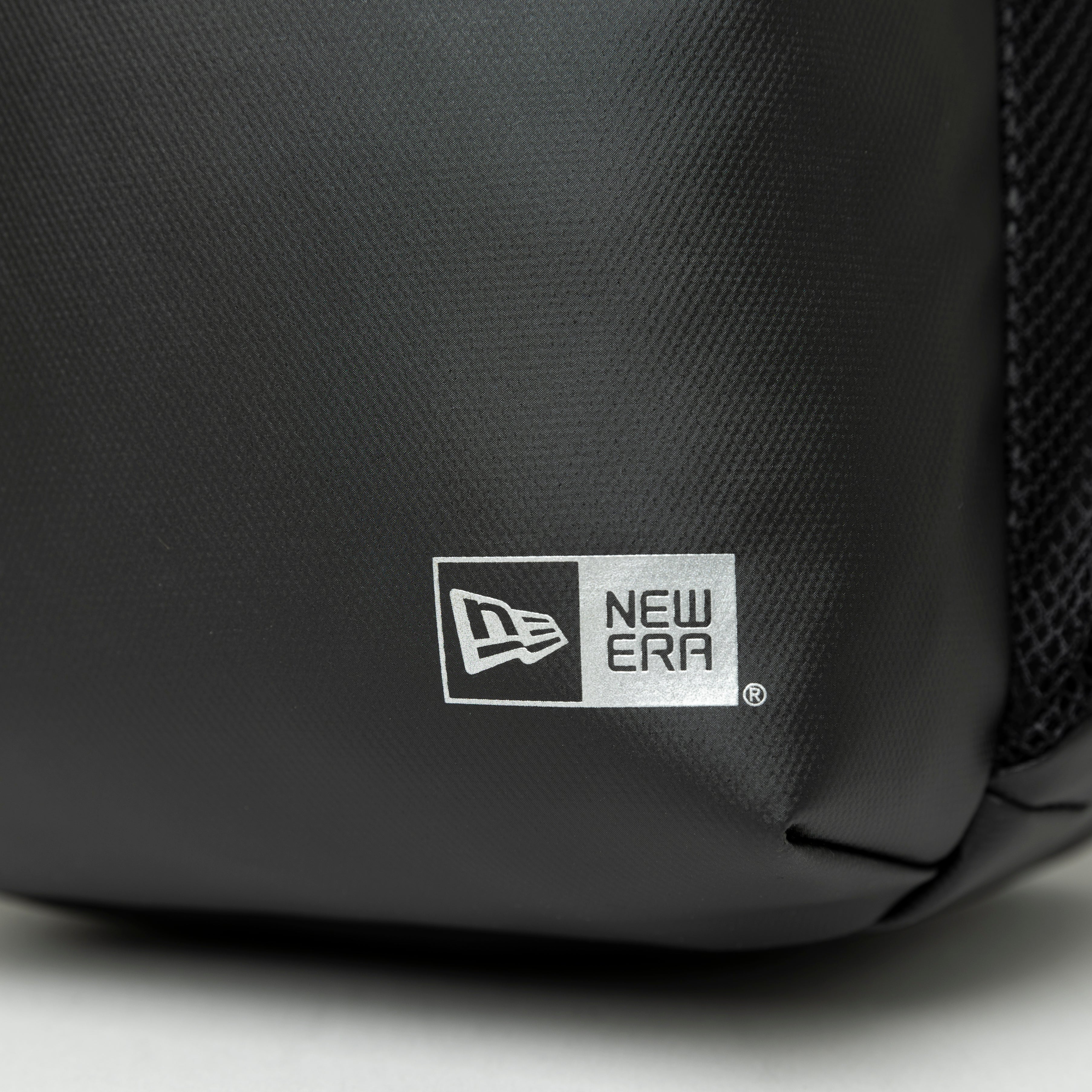 New Era Sling Body Bag 12L TPU Black