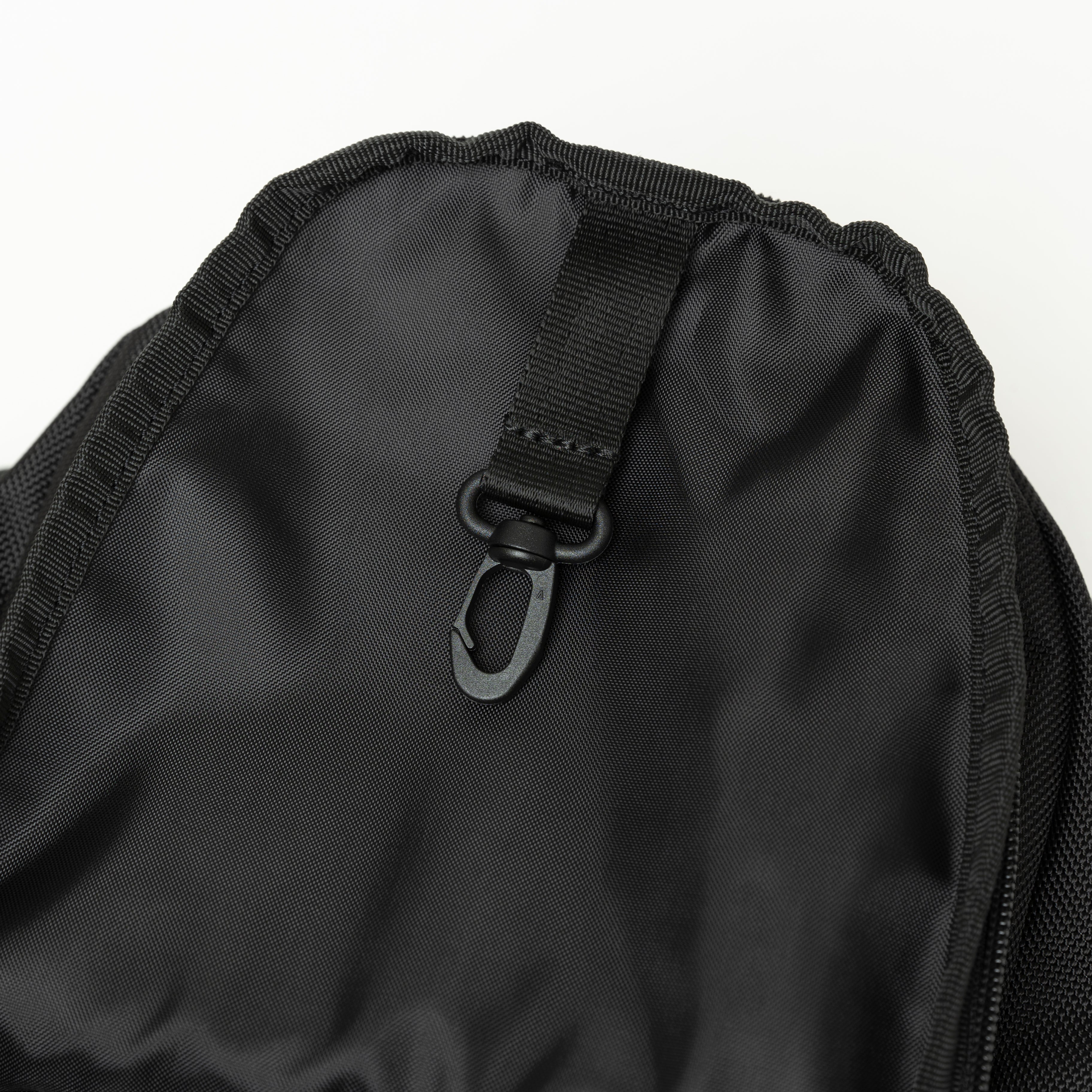 New Era 8L Black Sling Body Bag