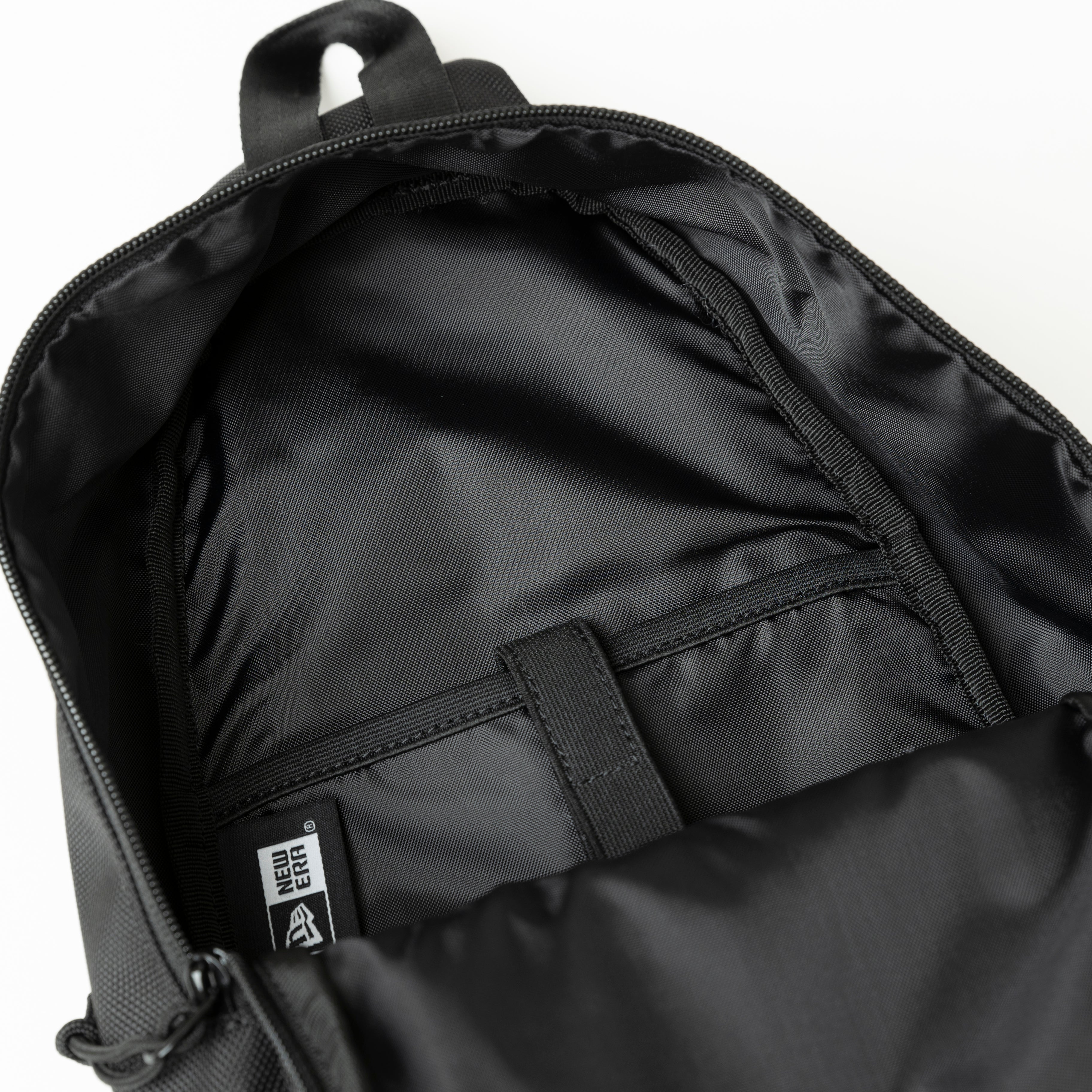 New Era 8L Black Sling Body Bag – urbanAthletics