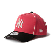 New Era 9FORTY New York Yankees Piping Two Tone Coral Adjustable Cap