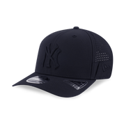 New Era 9SEVENTY New York Yankees Black Stretch Snapback Cap (with Sunglass Holder)