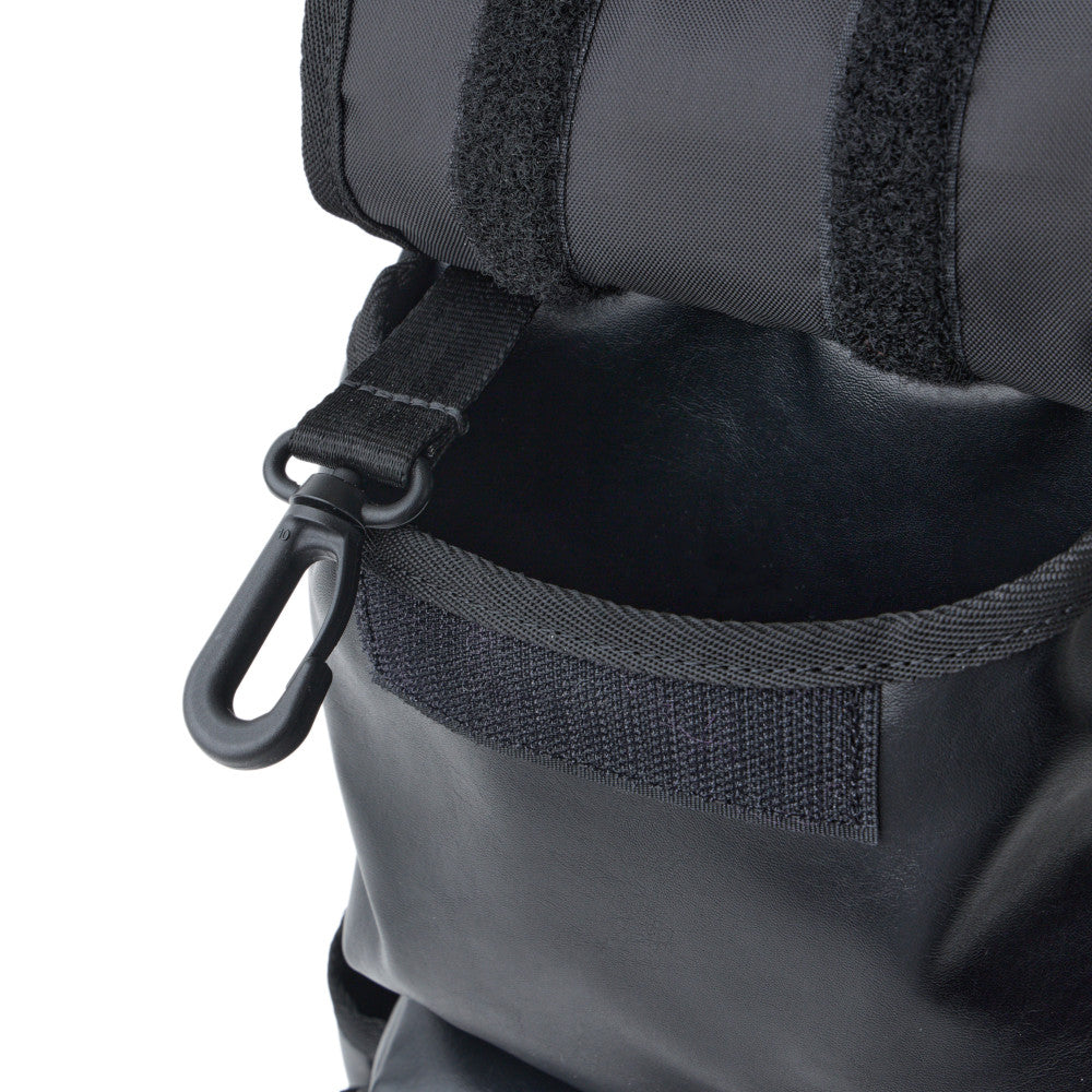 New Era Sling body bag 12L Synthetic leather Black