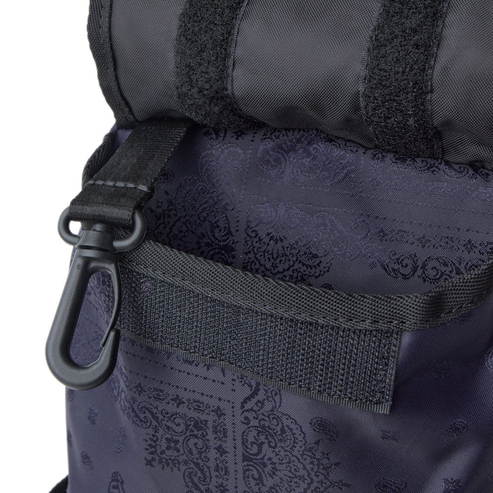 New Era Sling body bag 12L Navy Paisley