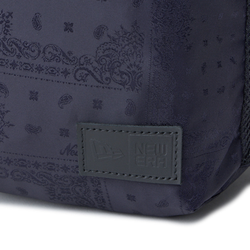 New Era Sling body bag 12L Navy Paisley