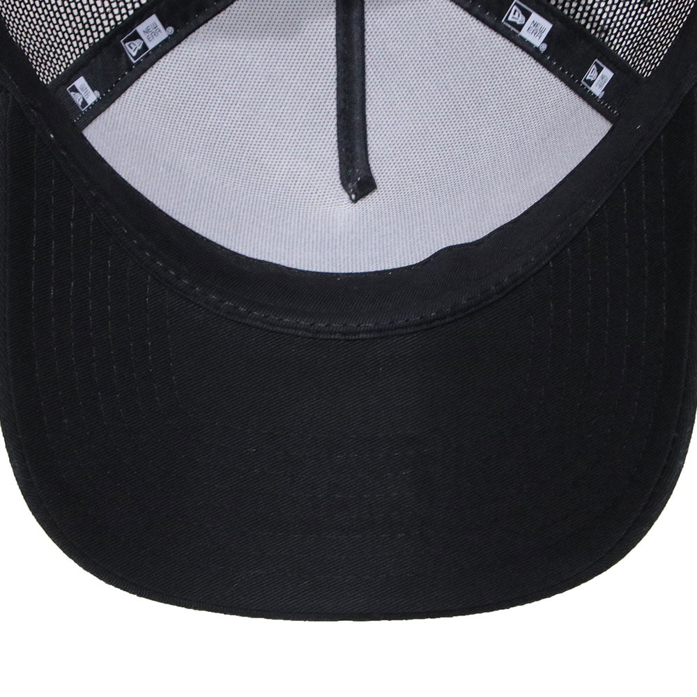 New Era 9FORTY A-Frame Round Patch Chrome White Black Trucker Cap