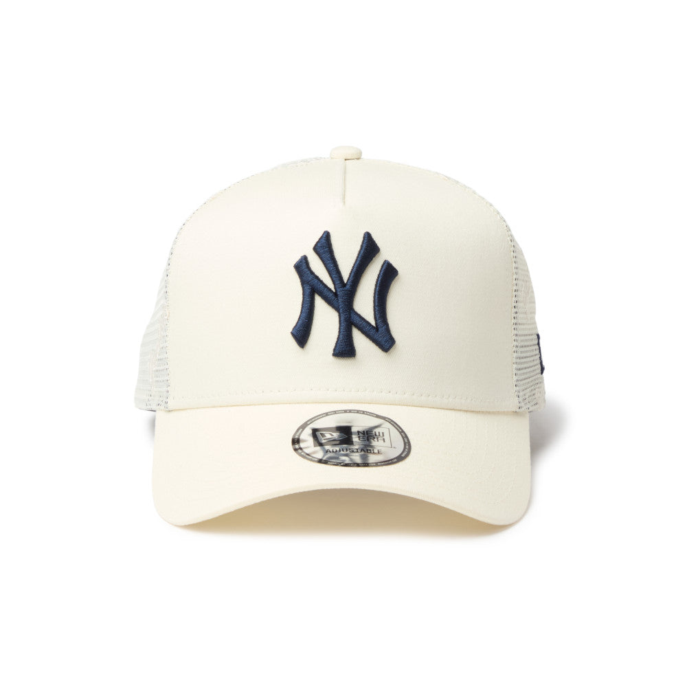New Era 9FORTY A-Frame New York Yankees Embroidered Mesh Cream Trucker Cap