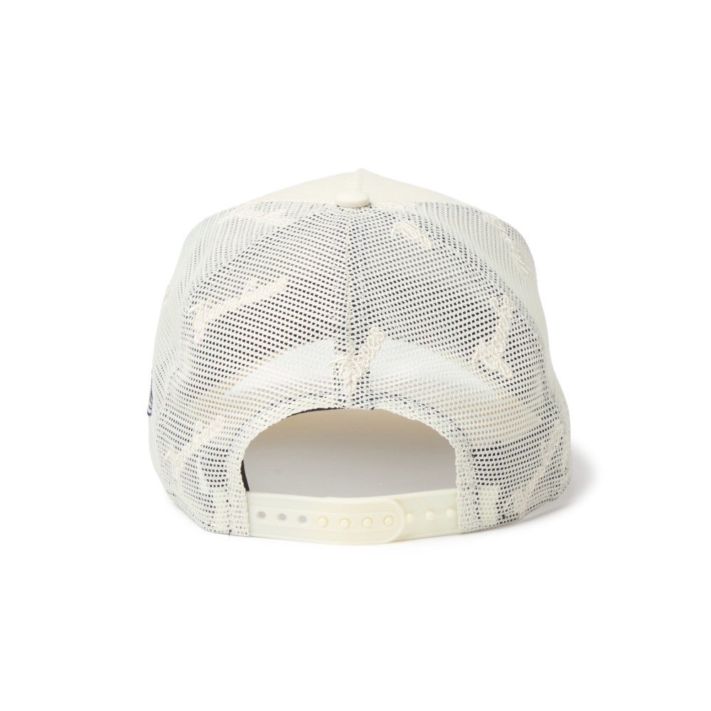 New Era 9FORTY A-Frame New York Yankees Embroidered Mesh Cream Trucker Cap
