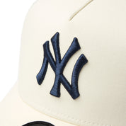 New Era 9FORTY A-Frame New York Yankees Embroidered Mesh Cream Trucker Cap