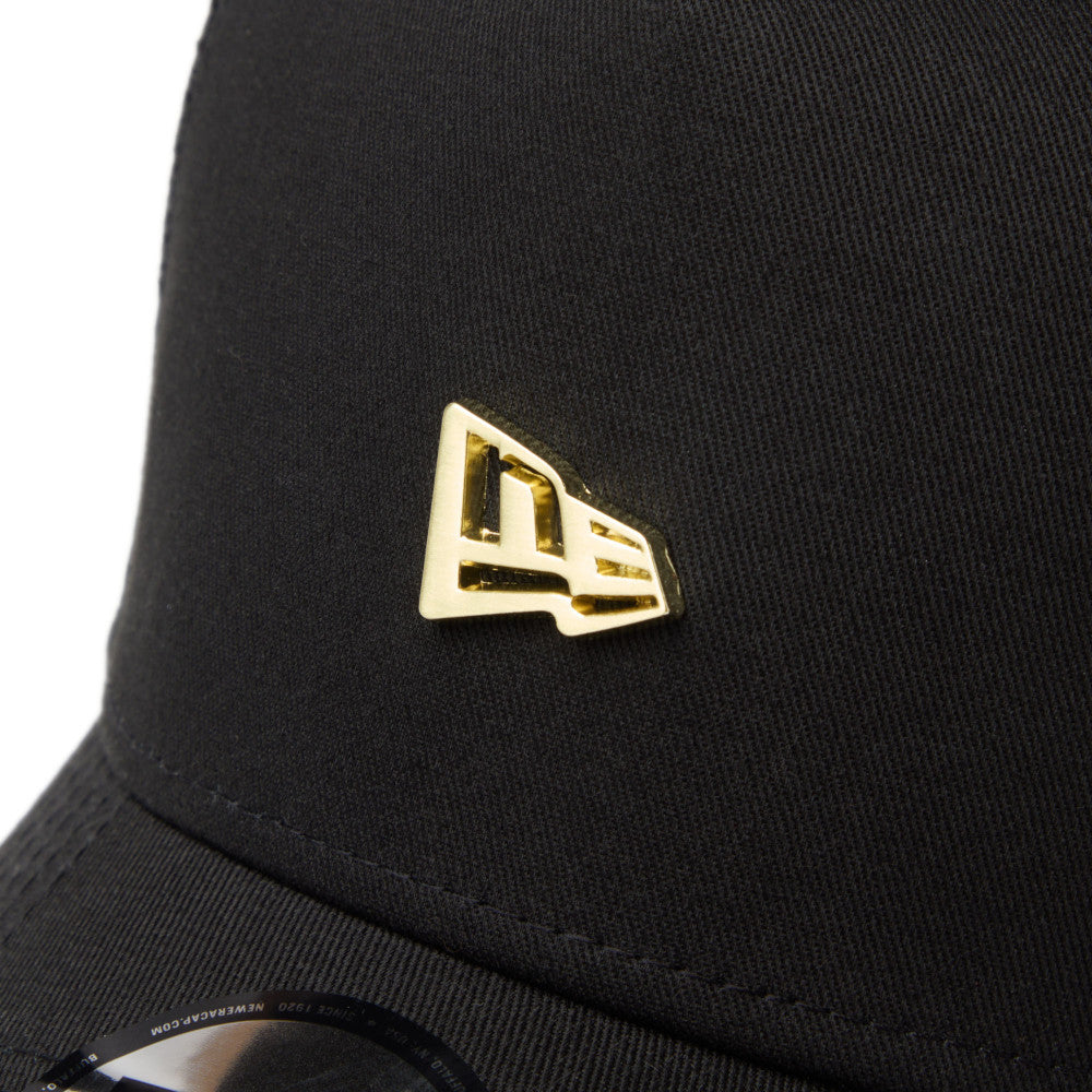 New Era 9FORTY A-Frame Metal Flag Black Trucker Cap