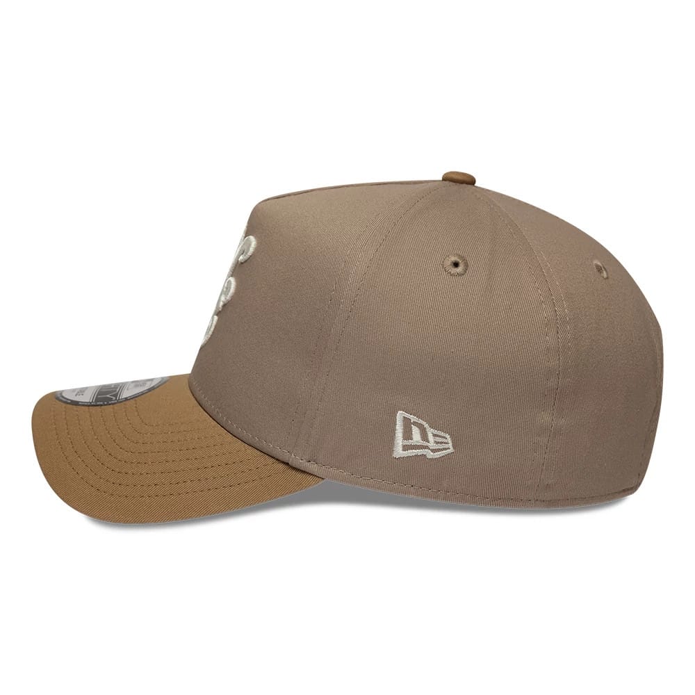 New Era 9FORTY Script Mocha Mousse White Mocha Adjustable Cap
