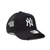 New Era 9FORTY A-Frame New York Yankees Damaged Cap Black Trucker Cap