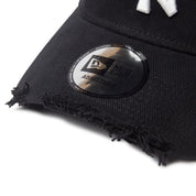 New Era 9FORTY A-Frame New York Yankees Damaged Cap Black Trucker Cap