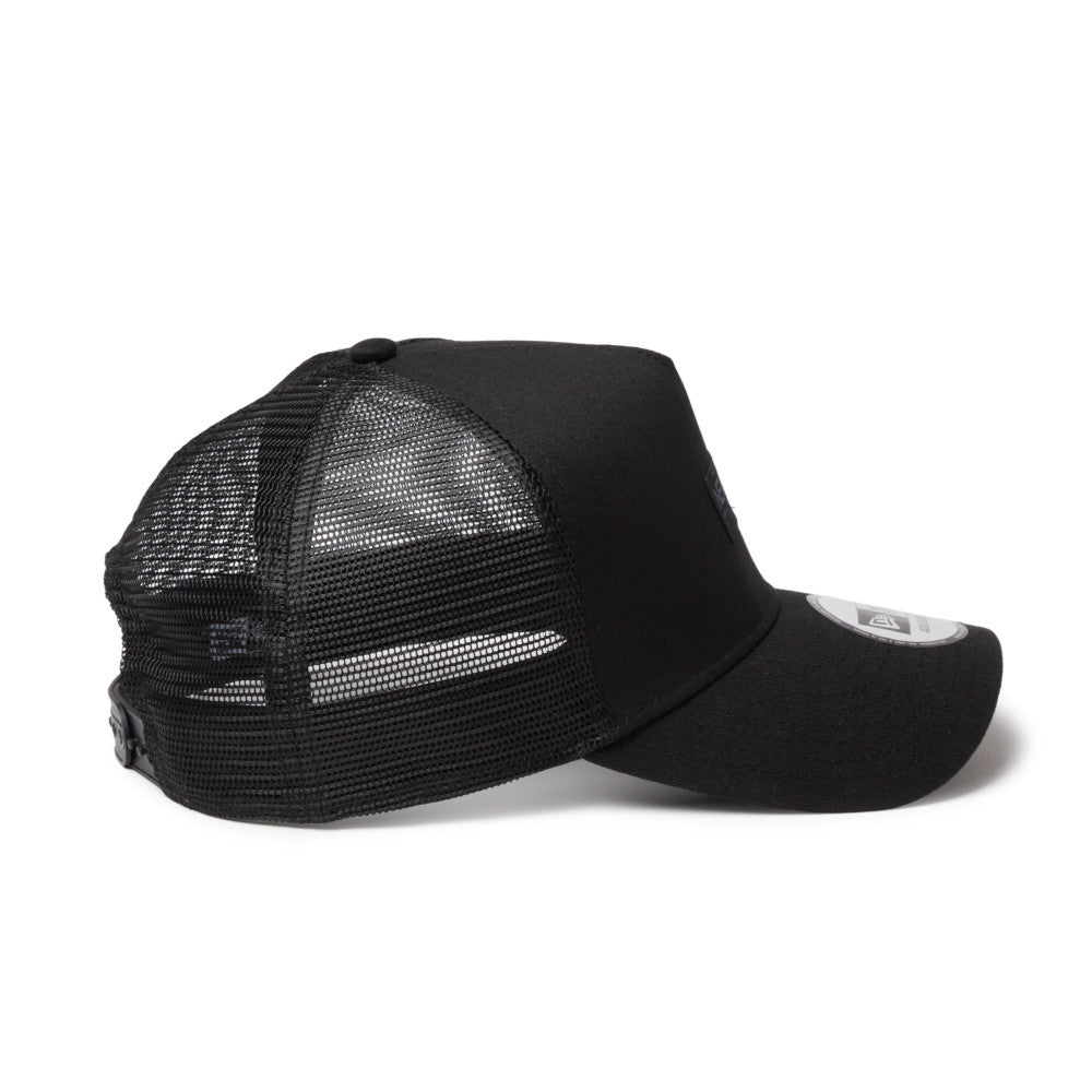 New Era 9FORTY A-Frame Tracker Metal Flag Black Gold Snapback Cap