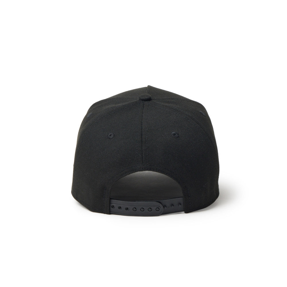 New Era 9FORTY A-Frame Metal Flag NE1920 Black Silver Adjustable Cap