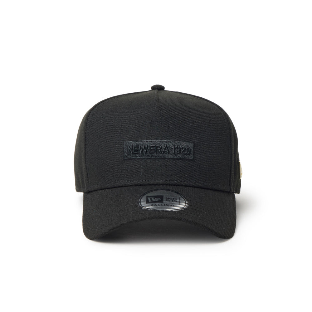 New Era 9FORTY A-Frame Metal Flag NE1920 Black Gold Adjustable Cap
