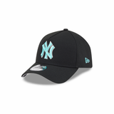 New Era 9FORTY A-Frame New York Yankees Black and Seaglass World Series Adjustable Cap