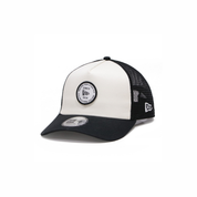 New Era 9FORTY A-Frame Round Patch Chrome White Black Trucker Cap
