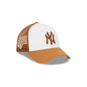 New Era 9FORTY A-Frame New York Yankees Earthtones World Series White Toasted Peanut Trucker Cap