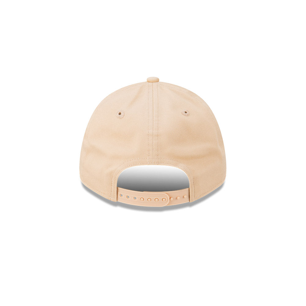 New Era 9FORTY Chicago Bulls Oatmilk Snapback Cap