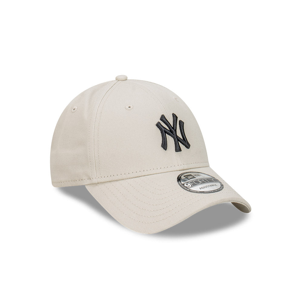 New Era 9FORTY New York Yankees Black Visor Script Stone Adjustable Cap