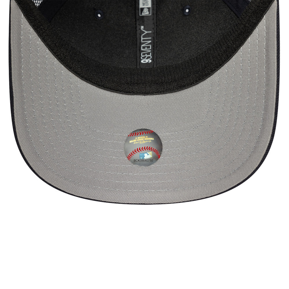 New Era 9SEVENTY New York Yankees OTC Navy Stretch Snapback Trucker Cap