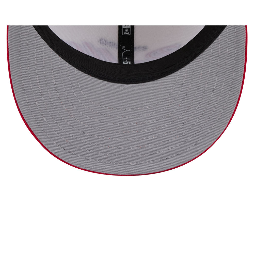 New Era 9FIFTY Chicago Bulls Two Tone Script NBA Chrome White OTC Snapback Cap