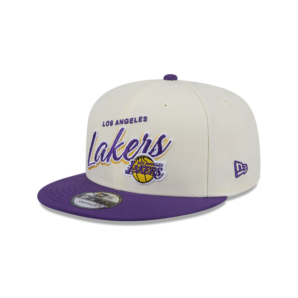 60651565_9FIFTY_950Q1252TNSCRIPTNBA_LOSLAK_CRM_3QL.jpg