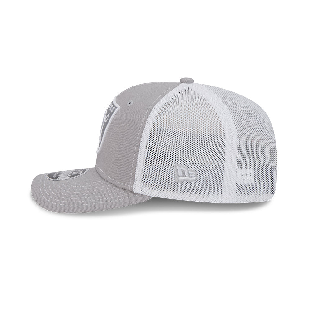 New Era 9SEVENTY Las Vegas Raiders Contrast Grey White Stretch Snapback Trucker Cap