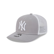 New Era 9SEVENTY New York Yankees Contrast Grey White Stretch Snapback Trucker Cap