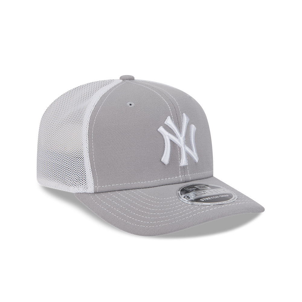 New Era 9SEVENTY New York Yankees Contrast Grey White Stretch Snapback Trucker Cap