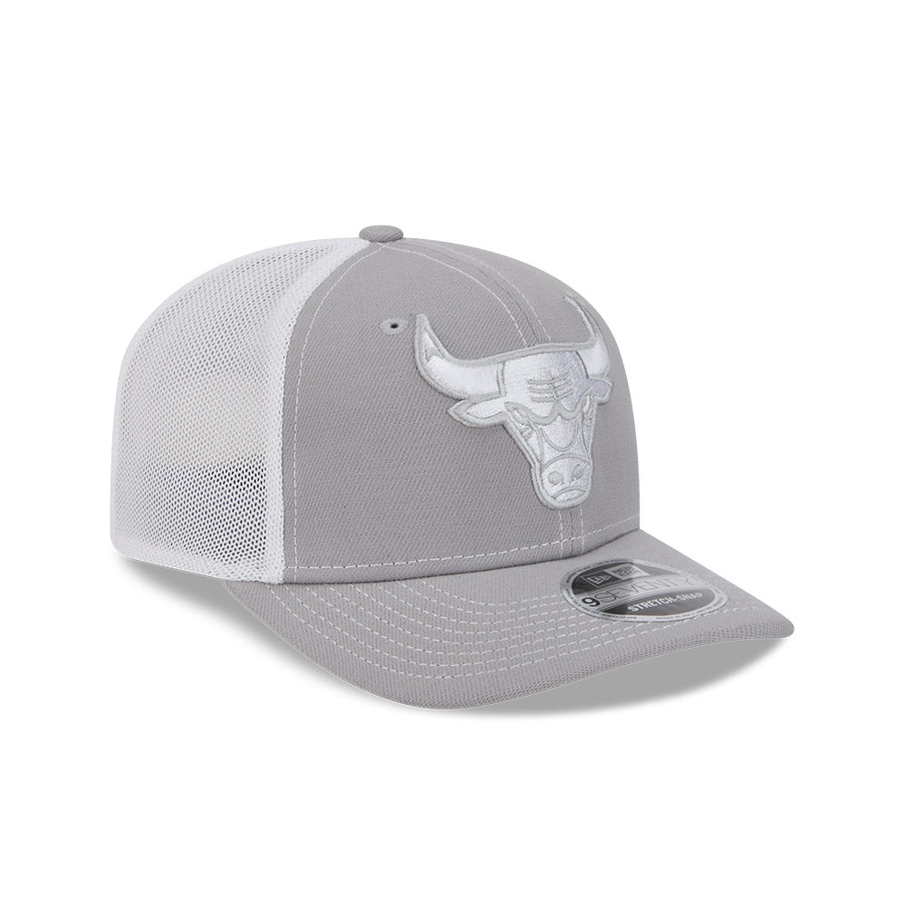 New Era 9SEVENTY Chicago Bulls Contrast Grey White Stretch Snapback Trucker Cap