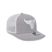 New Era 9SEVENTY Chicago Bulls Contrast Grey White Stretch Snapback Trucker Cap