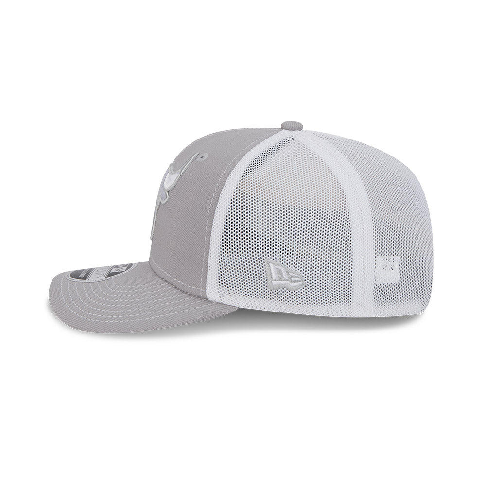 New Era 9SEVENTY Chicago Bulls Contrast Grey White Stretch Snapback Trucker Cap