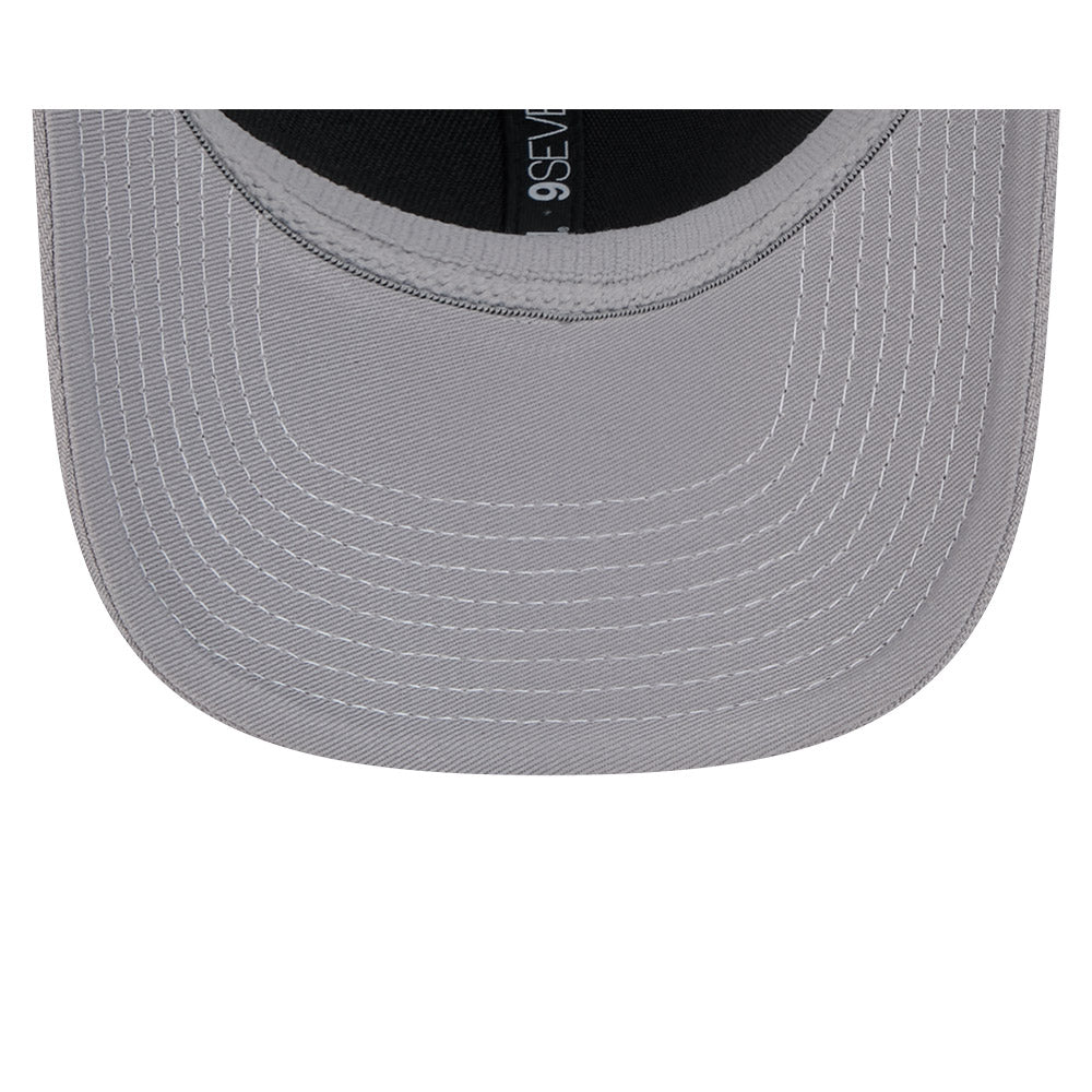 New Era 9SEVENTY Chicago Bulls Contrast Grey White Stretch Snapback Trucker Cap