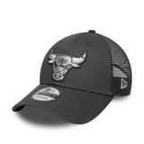 New Era 9FORTY Chicago Bulls Graphite Trucker Snapback Cap