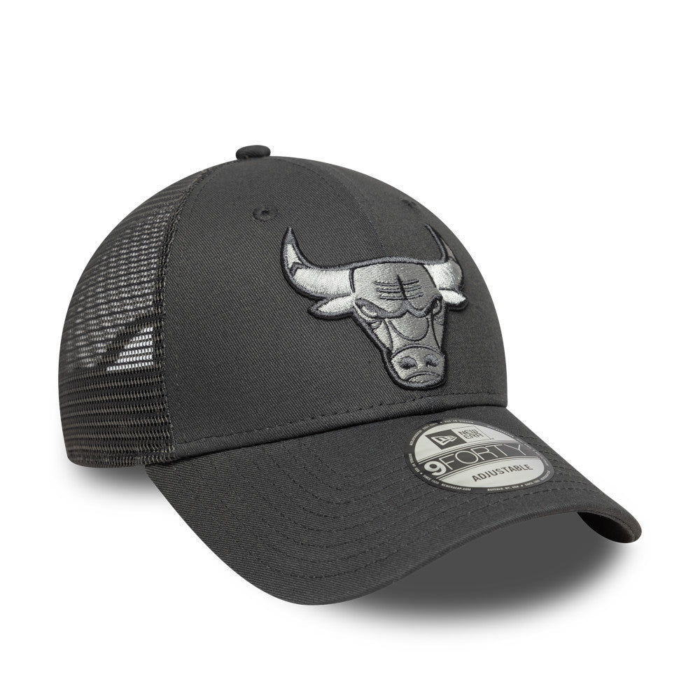 New Era 9FORTY Chicago Bulls Graphite Trucker Snapback Cap