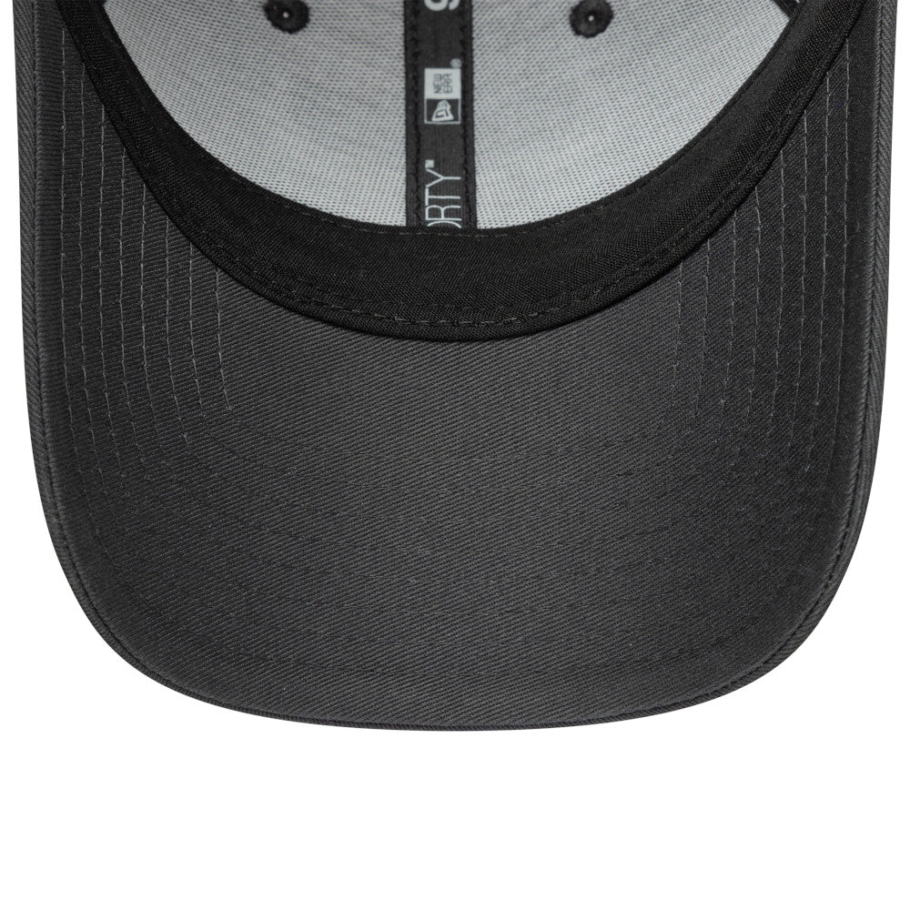 New Era 9FORTY Chicago Bulls Graphite Trucker Snapback Cap