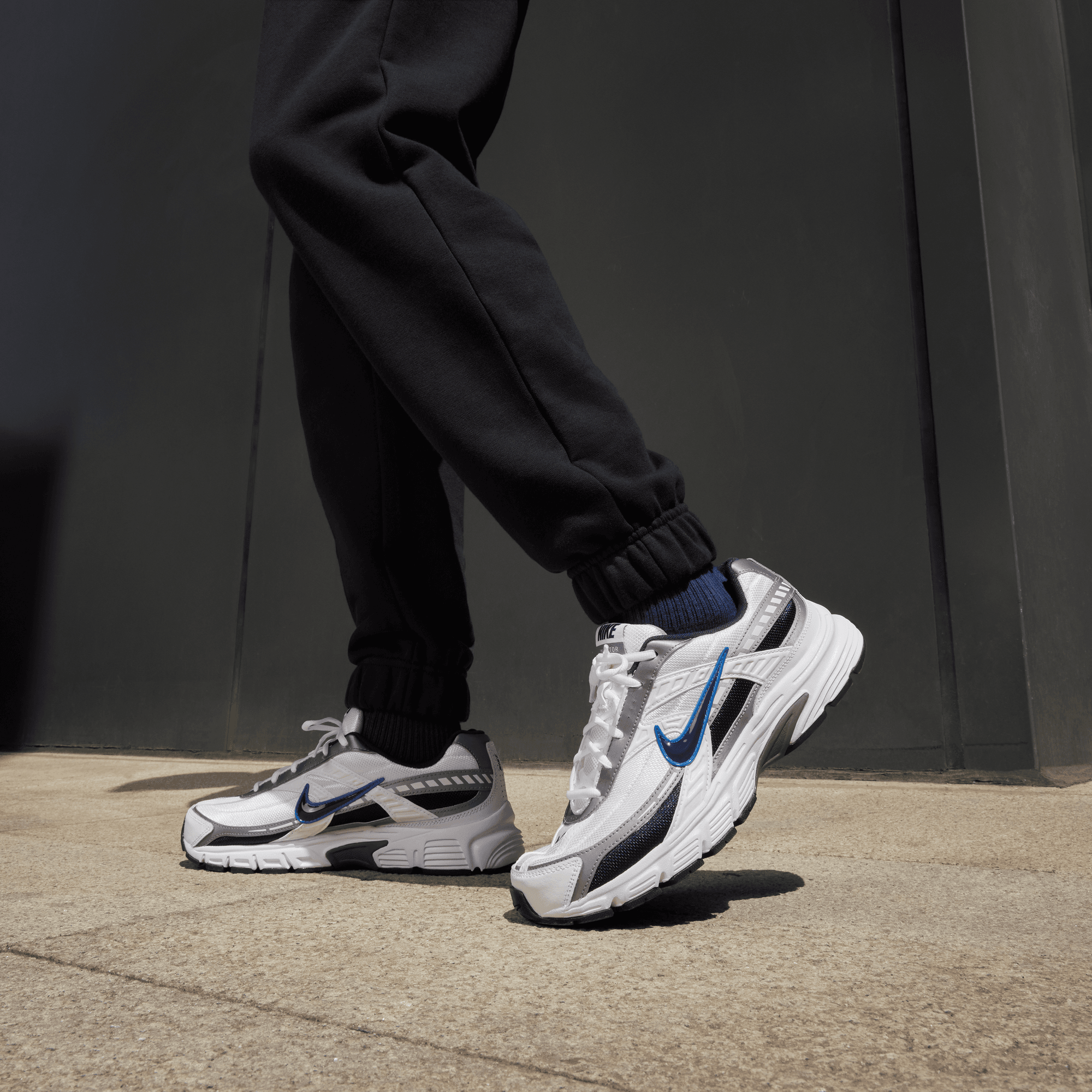 Nike initiator running sales